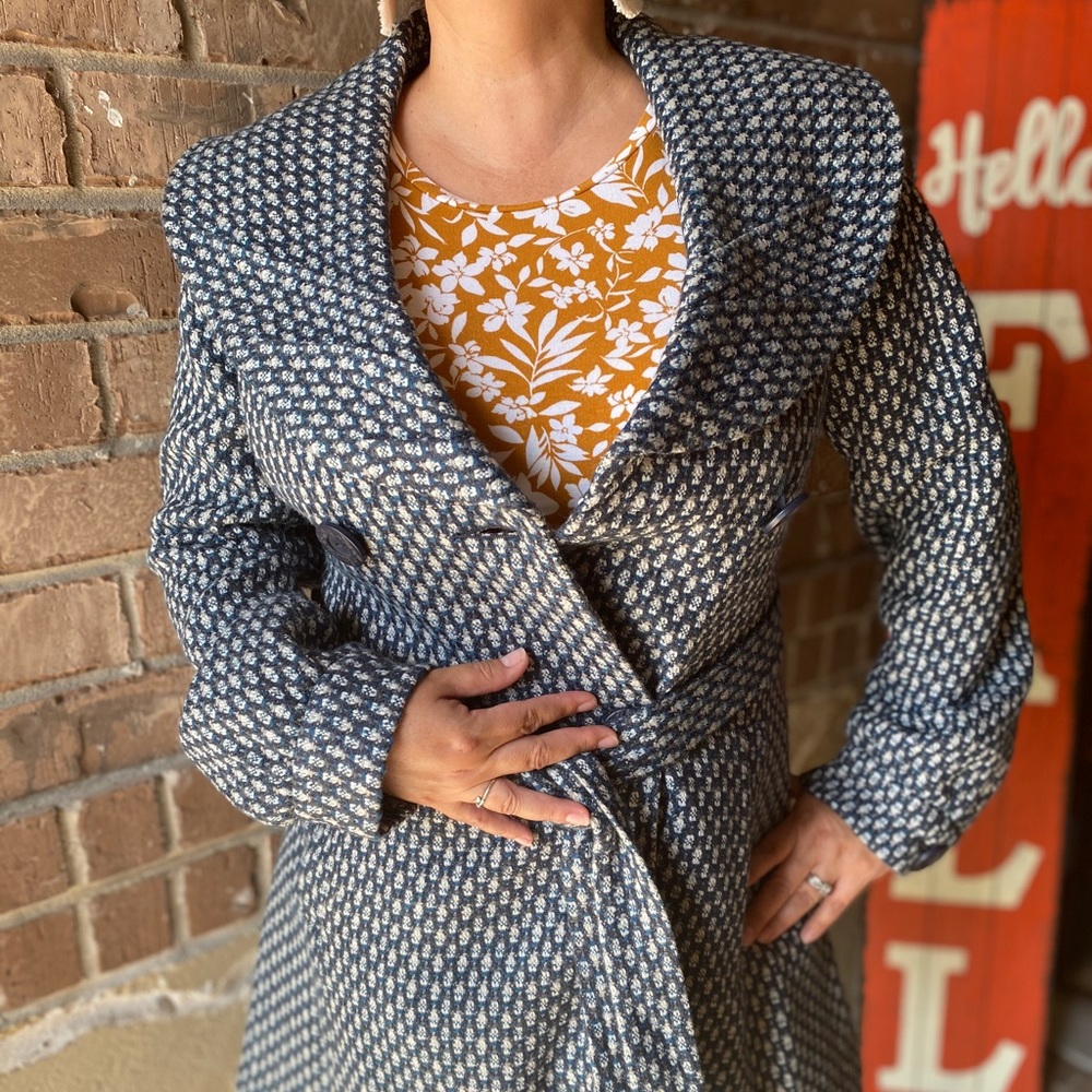 DKNY Coat Size L
